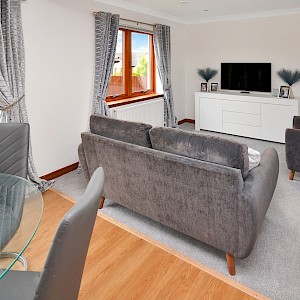 3 Carneil Gardens, Carnock KY12 9LQ
