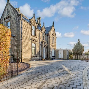 1 Comely Park, Dunfermline, KY12 7HU