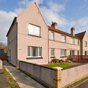 16 Logie Place, Dunfermline, KY12 9BT