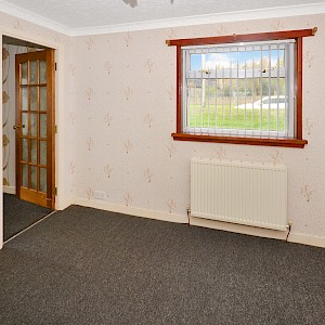 120 Perth Road, Cowdenbeath, KY4 9HJ