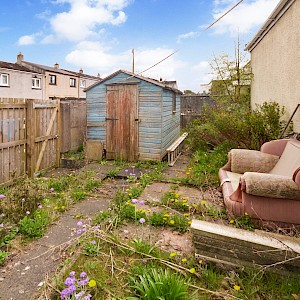 120 Perth Road, Cowdenbeath, KY4 9HJ