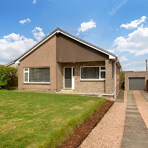 10 Blair Drive, Kelty, KY4 0DR