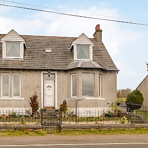 Brundelbank, Upper Steelend, Dunfermline KY12 9LP