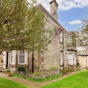 Abbeyfield, Seath House, 5 Transy Place, Dunfermline, KY12 7QN