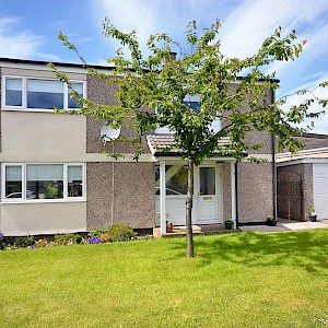 42 Forbes Road, Rosyth, KY11 2AN