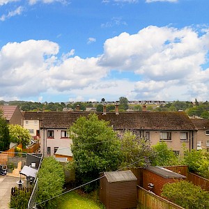 5 Almond Road, Dunfermline, KY11 4BU
