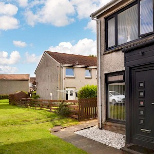 49 Drummormie Road, Cairneyhill, KY12 8RL