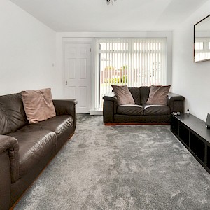 49 Drummormie Road, Cairneyhill, KY12 8RL