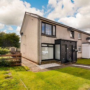 49 Drummormie Road, Cairneyhill, KY12 8RL