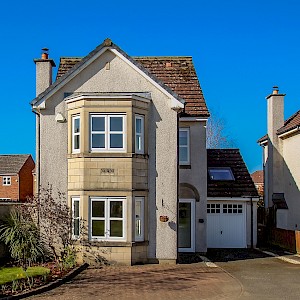 17 Curlew Gardens, Dunfermline, KY11 8GF
