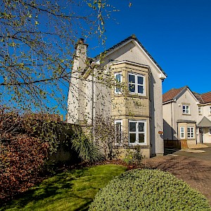 17 Curlew Gardens, Dunfermline, KY11 8GF
