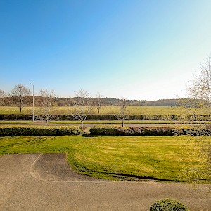 17 Curlew Gardens, Dunfermline, KY11 8GF