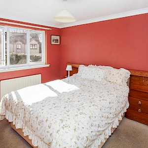 4 Tolmount Drive, Dunfermline, KY12 7YB