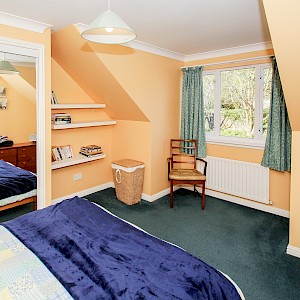 4 Tolmount Drive, Dunfermline, KY12 7YB