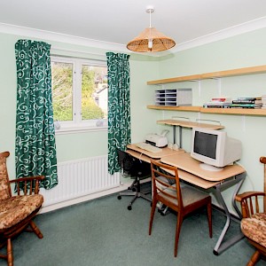 4 Tolmount Drive, Dunfermline, KY12 7YB
