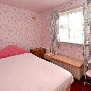 82 Dunfermline Road, Crossgates, by Dunfermline, Fife, KY4 8AS