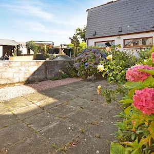82 Dunfermline Road, Crossgates, by Dunfermline, Fife, KY4 8AS