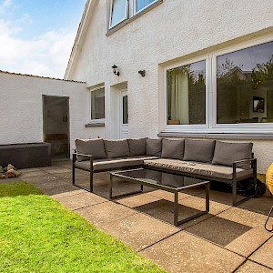 4 Hawthorn Bank, Carnock, KY12 9JS X