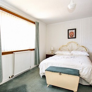 62 Droverhall Avenue, Crossgates, KY4 8BN