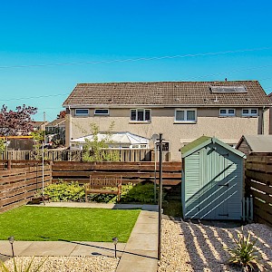 62 Droverhall Avenue, Crossgates, KY4 8BN