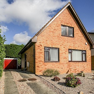 13 Glenisla Grove, Dunfermline, KY11 8TE