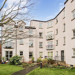 11 Jubilee Court, 76 St Margaret Street, Dunfermline, KY12 7PF