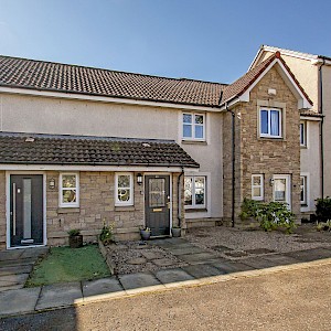 49 Peasehill Road, Rosyth, KY11 2GA