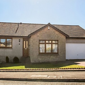 7 East Whitefield, Dunfermline, KY12 0RH
