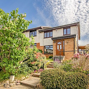 42 Birrell Drive, Dunfermline, KY11 8DT